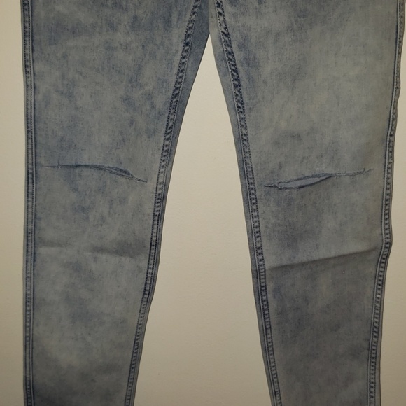 2 New Pairs of H&M Skinny High Waist Ankle Denims - Picture 2 of 8